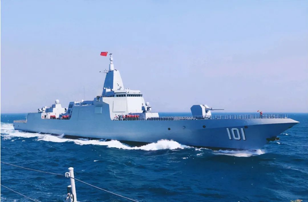 055型萬(wàn)噸大驅(qū)南昌艦