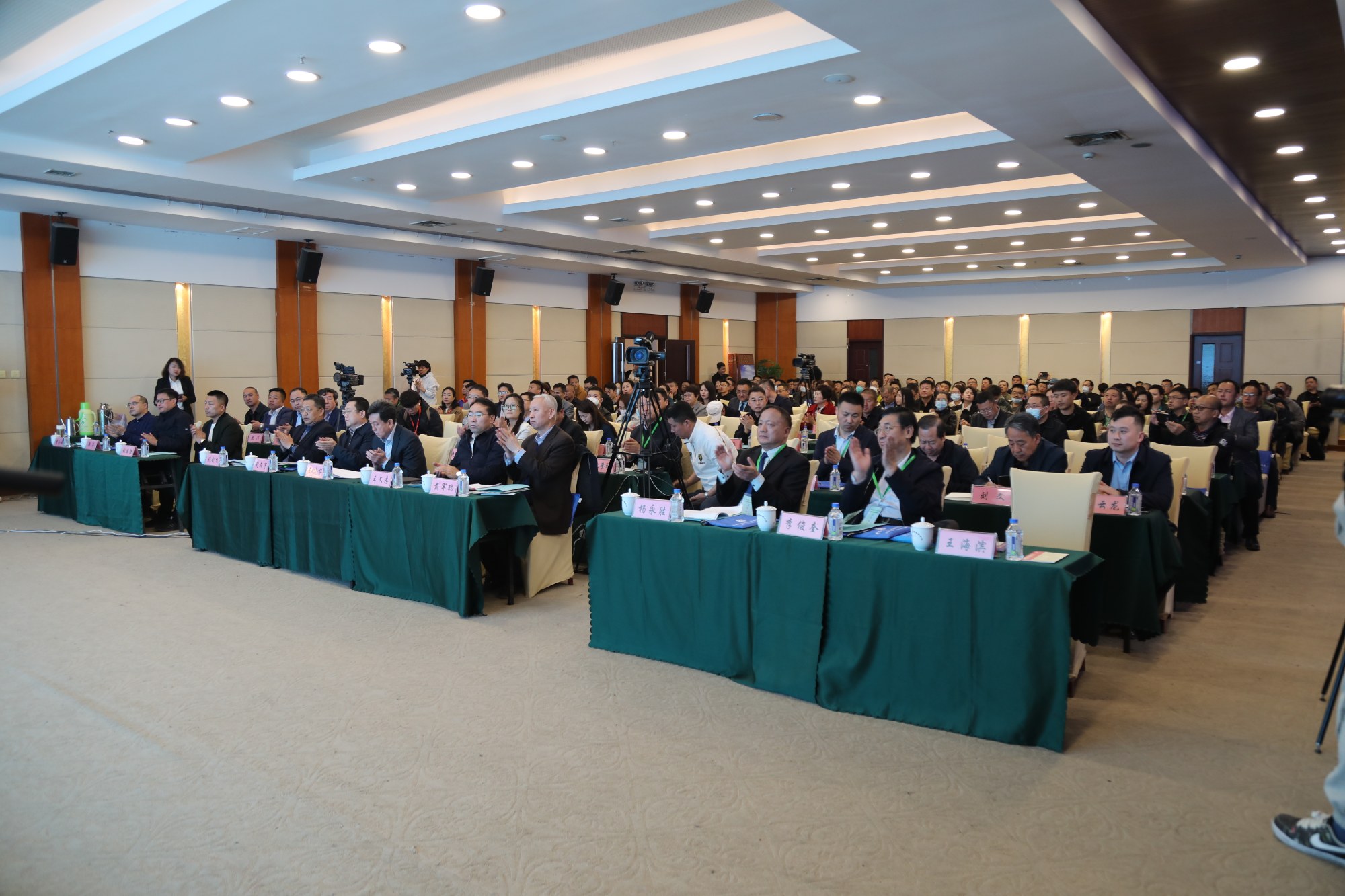同期活动：2023内蒙古首届城乡建设绿色发展高峰论坛